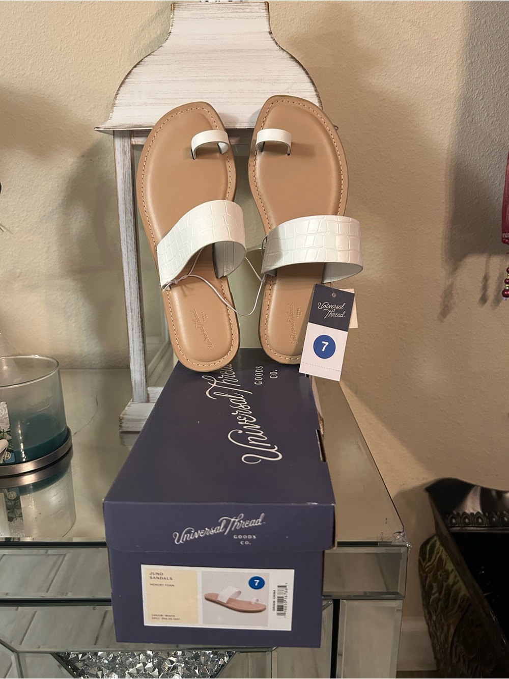 Universal Thread Juno White Croc-Embossed Toe-Ring Sandals